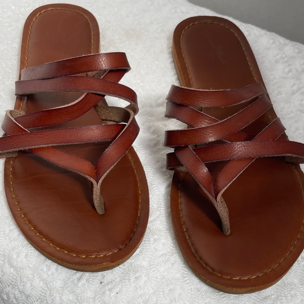 Universal Thread Brown Strappy Sandals